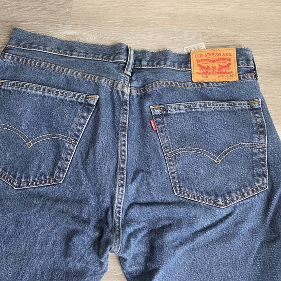 Men's Levis 505 - Jeans 36x32 - Regular Fit - Blue Jeans - Picture 6 of 7